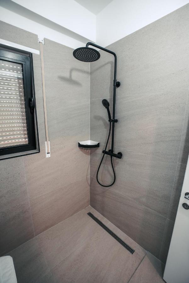 Mia Marine Rooms ฮีมาเรอ ภายนอก รูปภาพ